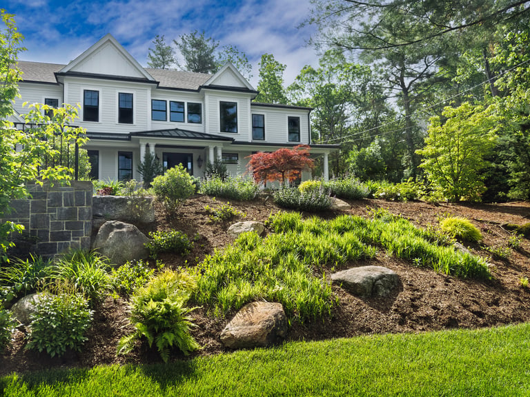Fall leaf cleanup and seasonal yard maintenance